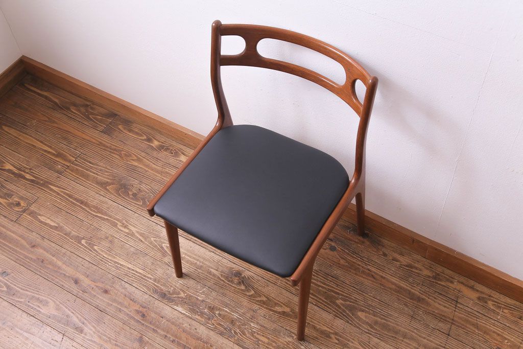 ヴィンテージ家具　北欧ビンテージ　チーク材　スタイリッシュなフォルムが格好いいダイニングチェア(椅子)