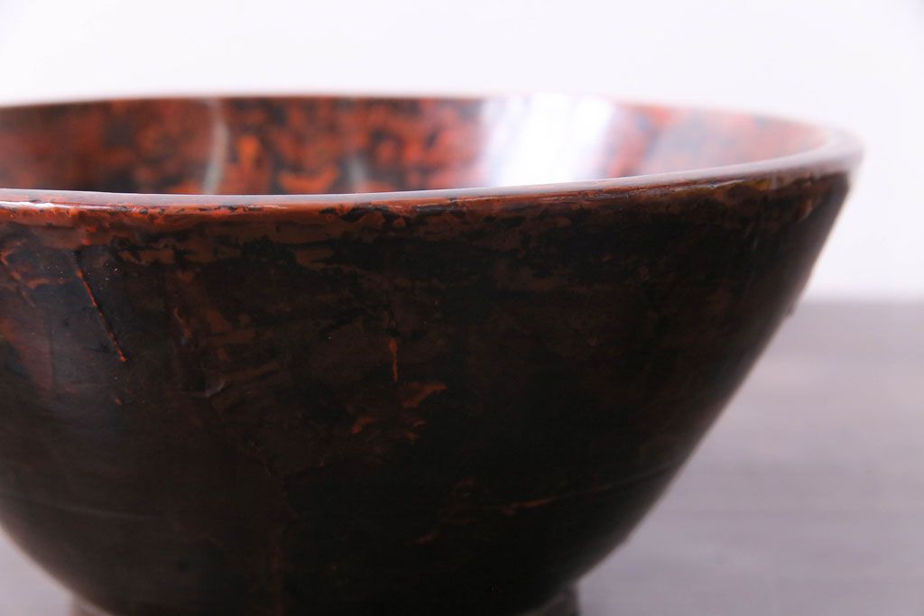 アンティーク雑貨　昭和期　民芸品　漆塗り　漆桶のような独特の趣きが魅力の菓子鉢(深皿、ボール)