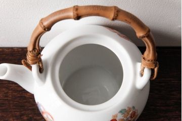 アンティーク雑貨　オールドノリタケ(日陶・則武)　色鮮やかな花紋が愛らしい急須