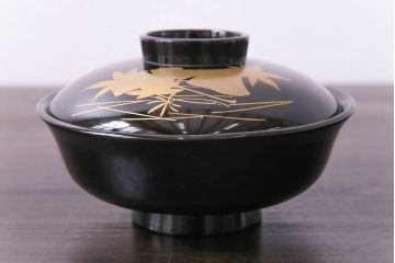 和製アンティーク　黒漆塗り　紅葉と銀杏の図柄が和の雰囲気漂う木製碗4客セット(漆器)