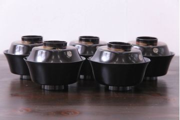 和製アンティーク　黒漆器　赤珊瑚が描かれた木製碗5客セット(漆器)