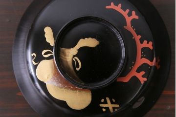 和製アンティーク　黒漆器　赤珊瑚が描かれた木製碗5客セット(漆器)