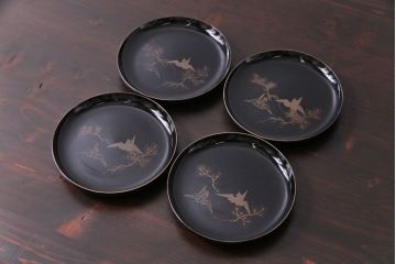 和製アンティーク　大正昭和初期　蒔絵　折鶴の図柄が可愛らしい木製皿4枚セット(漆器)