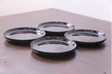 和製アンティーク　大正昭和初期　蒔絵　折鶴の図柄が可愛らしい木製皿4枚セット(漆器)