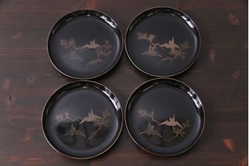 和製アンティーク　大正昭和初期　蒔絵　折鶴の図柄が可愛らしい木製皿4枚セット(漆器)
