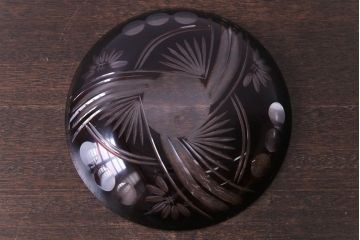 アンティーク雑貨　アンティーク　モダンなデザインの赤被せ切子ガラス皿(和食器)