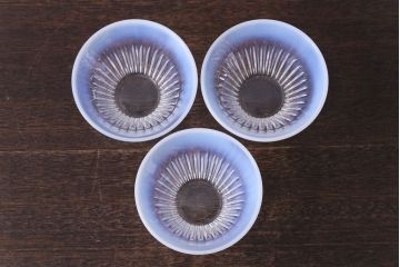 アンティーク雑貨　和製アンティーク　乳白色の縁がおしゃれなガラス器(プレスガラス、向付)3点セット