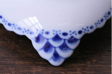 アンティーク雑貨　中古　ROYAL COPENHAGEN(ロイヤルコペンハーゲン)　ブルーフルーテッド　ハーフレース　ピックルディッシュ(オーバルプレート)