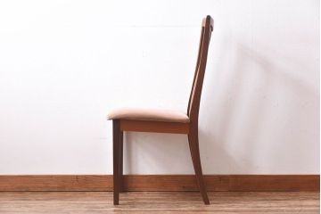 アンティーク家具　G-PLAN(ジープラン)　優しげな色合いの北欧風ダイニングチェア(椅子)(2)