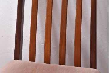 アンティーク家具　G-PLAN(ジープラン)　優しげな色合いの北欧風ダイニングチェア(椅子)(2)
