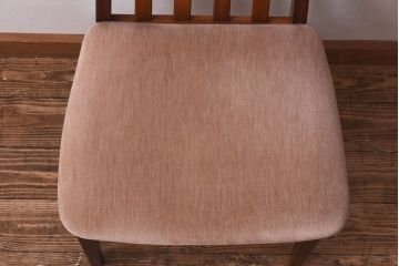アンティーク家具　G-PLAN(ジープラン)　優しげな色合いの北欧風ダイニングチェア(椅子)(2)