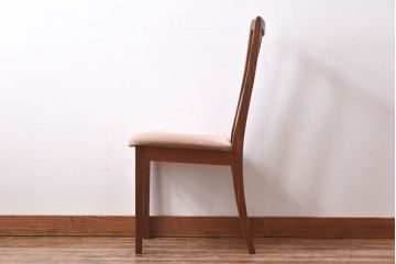 アンティーク家具　G-PLAN(ジープラン)　優しげな色合いの北欧風ダイニングチェア(椅子)(3)