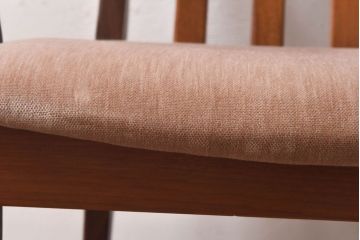 北欧家具　G-PLAN(ジープラン)　すっきりとして温かみのあるアームチェア(ダイニングチェア、椅子)(1)