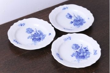 アンティーク雑貨　中古　ROYAL COPENHAGEN(ロイヤルコペンハーゲン)　ブルーフラワー　カーブ　17.5cmプレート(洋食器)3枚セット