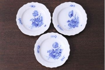 アンティーク雑貨　中古　ROYAL COPENHAGEN(ロイヤルコペンハーゲン)　ブルーフラワー　カーブ　17.5cmプレート(洋食器)3枚セット