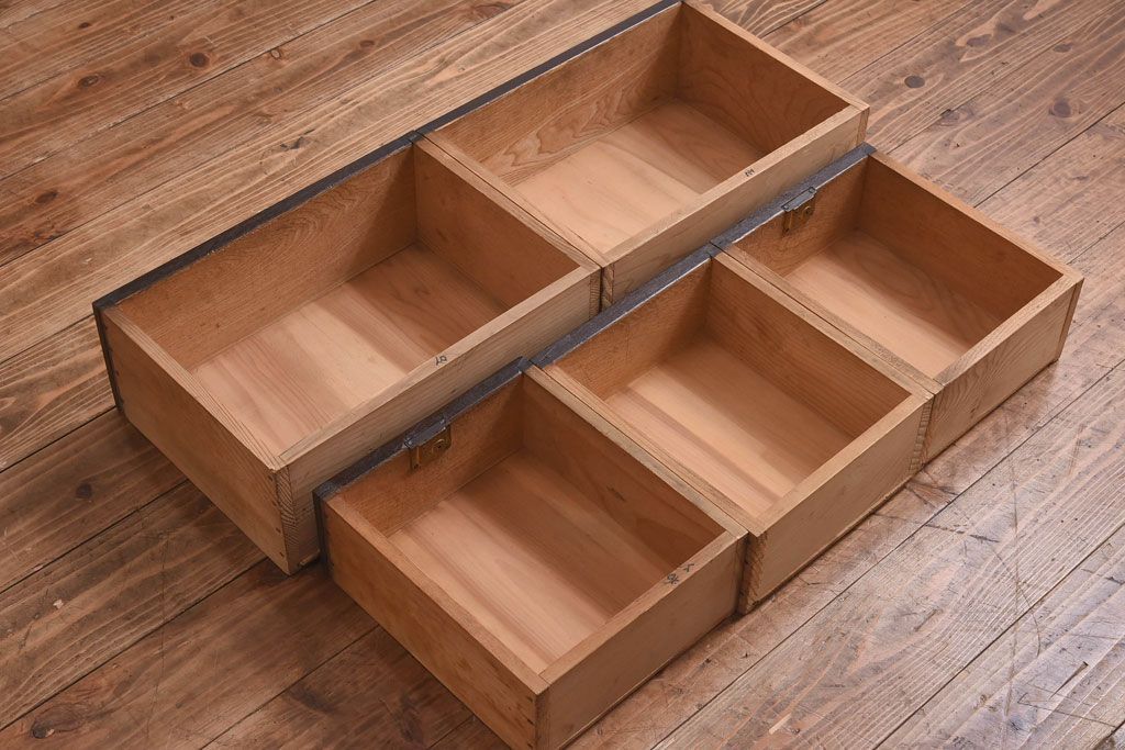 アンティーク家具　当時ものガラス入り　大正ロマンな味わいが魅力のブックケース(本箱、収納棚)