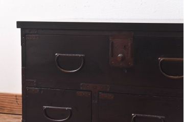 アンティーク家具　和製アンティーク　リメイク　黒漆塗り　シックな和モダンにおすすめのローボード(ローチェスト、引き出し)