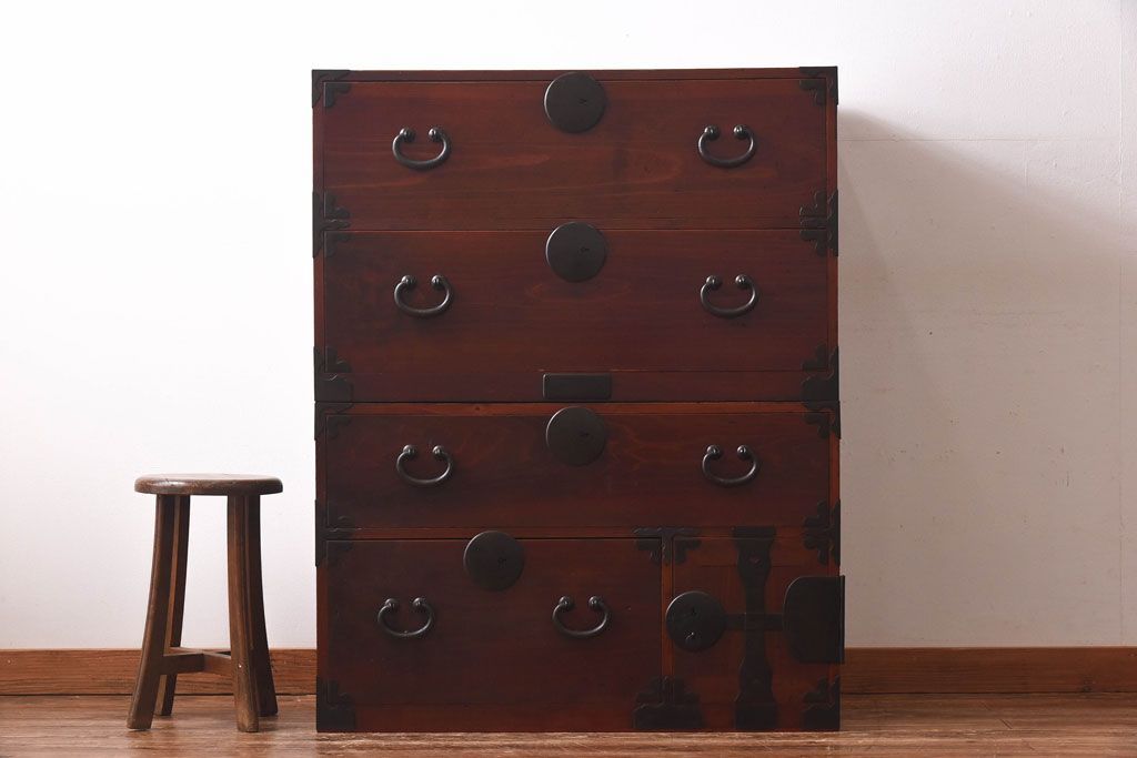 アンティーク家具　和製アンティーク　ヒノキ材　時を経た味わいが魅力の重ね箪笥(衣装箪笥、引き出し)(1)