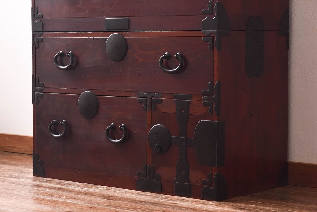 アンティーク家具　和製アンティーク　ヒノキ材　時を経た味わいが魅力の重ね箪笥(衣装箪笥、引き出し)(1)