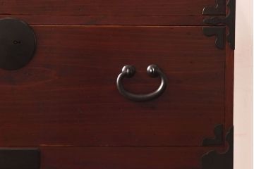 アンティーク家具　和製アンティーク　ヒノキ材　時を経た味わいが魅力の重ね箪笥(衣装箪笥、引き出し)(1)