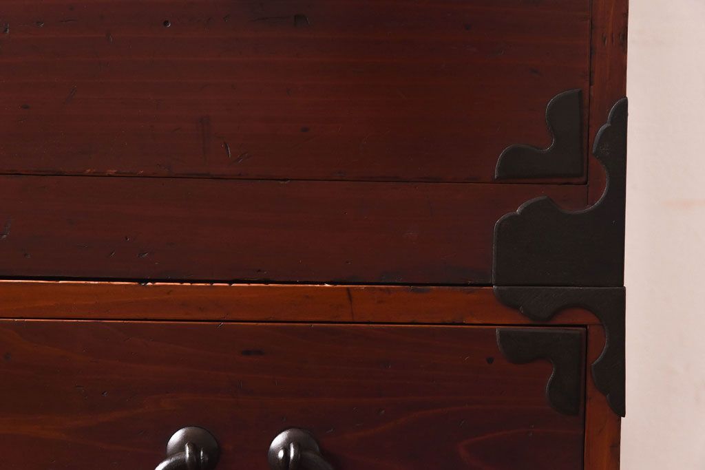 アンティーク家具　和製アンティーク　ヒノキ材　時を経た味わいが魅力の重ね箪笥(衣装箪笥、引き出し)(1)