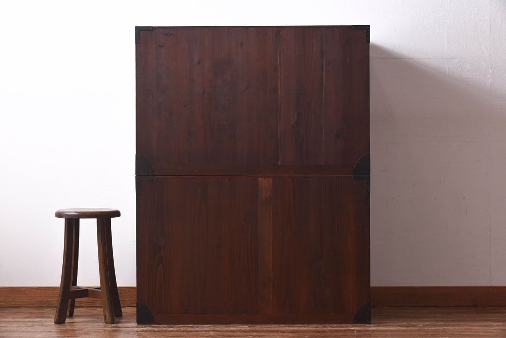 アンティーク家具　和製アンティーク　ヒノキ材　時を経た味わいが魅力の重ね箪笥(衣装箪笥、引き出し)(1)