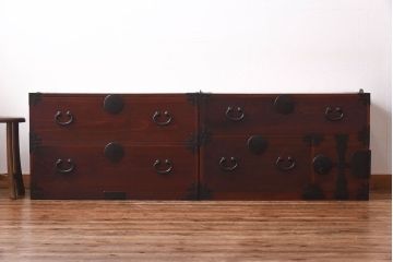 アンティーク家具　和製アンティーク　ヒノキ材　時を経た味わいが魅力の重ね箪笥(衣装箪笥、引き出し)(1)
