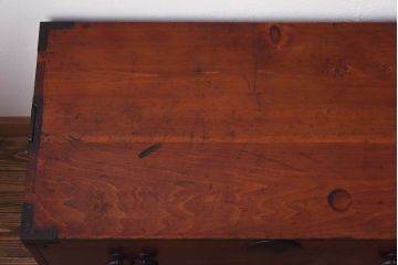 アンティーク家具　和製アンティーク　ヒノキ材　時を経た味わいが魅力の重ね箪笥(衣装箪笥、引き出し)(1)