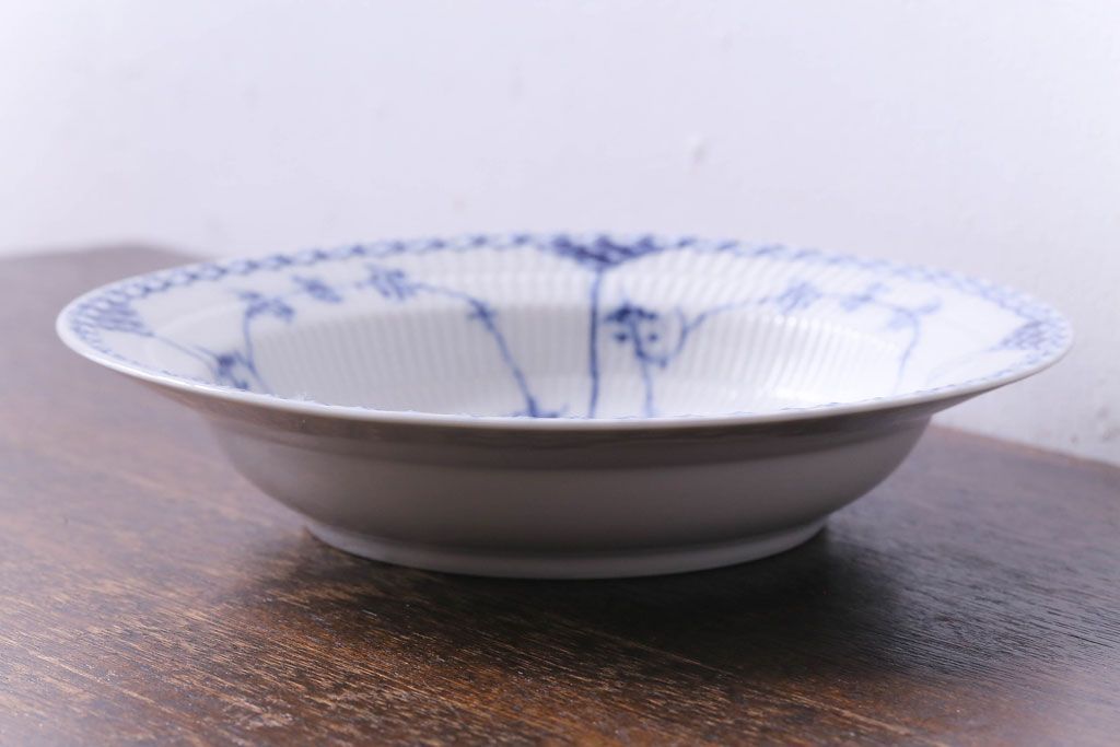 中古　ROYAL COPENHAGEN(ロイヤルコペンハーゲン)　ブルーフルーテッド　ハーフレース　21.5cm　スープディッシュ(深皿)