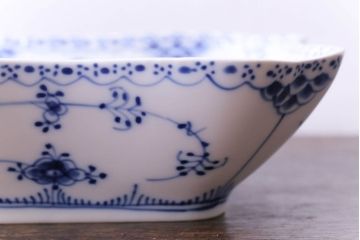 中古　ROYAL COPENHAGEN(ロイヤルコペンハーゲン)　ブルーフルーテッド　ハーフレース　21.5cm　ボウルスクエア(深皿)