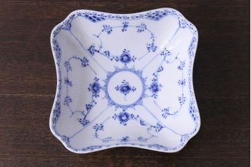 中古　ROYAL COPENHAGEN(ロイヤルコペンハーゲン)　ブルーフルーテッド　ハーフレース　21.5cm　ボウルスクエア(深皿)