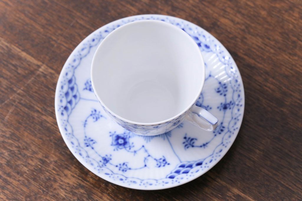 中古　ROYAL COPENHAGEN(ロイヤルコペンハーゲン)　ブルーフルーテッド　ハーフレース　コーヒーカップ&ソーサー