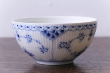中古　ROYAL COPENHAGEN(ロイヤルコペンハーゲン)　ブルーフルーテッド　ハーフレース　ティーカップ&ソーサー3客セット