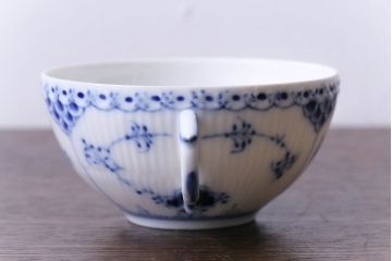中古　ROYAL COPENHAGEN(ロイヤルコペンハーゲン)　ブルーフルーテッド　ハーフレース　ティーカップ&ソーサー3客セット