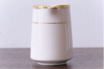 中古　ノリタケ(Noritake、則武)　リントン　高級感漂うシックなクリーマー・シュガーポット3点セット