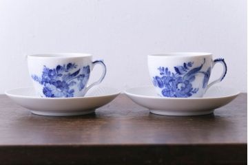 中古　ROYAL COPENHAGEN(ロイヤルコペンハーゲン)　ブルーフラワー　カーブ　コーヒーカップ&ソーサー(洋食器)2客セット