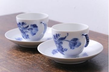 中古　ROYAL COPENHAGEN(ロイヤルコペンハーゲン)　ブルーフラワー　カーブ　コーヒーカップ&ソーサー(洋食器)2客セット