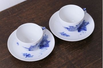 中古　ROYAL COPENHAGEN(ロイヤルコペンハーゲン)　ブルーフラワー　カーブ　コーヒーカップ&ソーサー(洋食器)2客セット