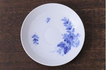 中古　ROYAL COPENHAGEN(ロイヤルコペンハーゲン)　ブルーフラワー　カーブ　コーヒーカップ&ソーサー(洋食器)3客セット