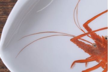 十二代　酒井田柿右衛門　濁手　錦海老画鮑形皿　共箱(和食器)