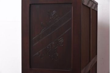 中古　伝統工芸軽井沢彫り　牡丹の意匠が目を引く上品なチェスト(衣装箪笥、タンス)