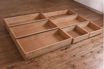 中古　伝統工芸軽井沢彫り　牡丹の意匠が目を引く上品なチェスト(衣装箪笥、タンス)