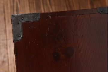 アンティーク家具　和製アンティーク　艶やかな漆塗りが魅力の松本衣装箪笥ローボード(チェスト)