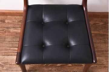 アンティーク家具　北欧・デンマーク　ボタン付きの黒のレザーが格好いいチェア(ダイニングチェア、椅子)(1)