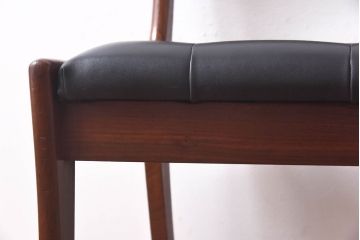 アンティーク家具　北欧・デンマーク　ボタン付きの黒のレザーが格好いいチェア(ダイニングチェア、椅子)(1)