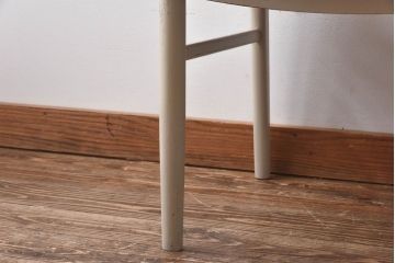 ヴィンテージ家具　北欧ビンテージ　ペイント　シャビーシックなクッションチェア(ダイニングチェア、椅子)