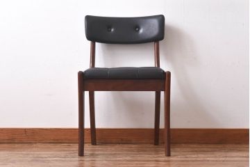 アンティーク家具　北欧・デンマーク　ボタン付きの黒のレザーが格好いいチェア(ダイニングチェア、椅子)(3)