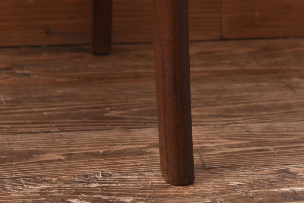 アンティーク家具　北欧・デンマーク　ボタン付きの黒のレザーが格好いいチェア(ダイニングチェア、椅子)(3)