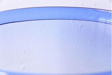 アンティーク雑貨　大正昭和初期　青いラインが魅力の吹きガラス金魚鉢