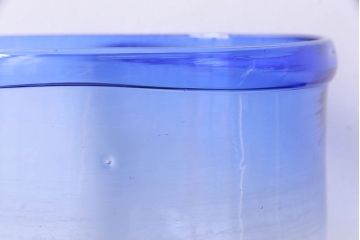アンティーク雑貨　大正昭和初期　青いラインが魅力の吹きガラス金魚鉢